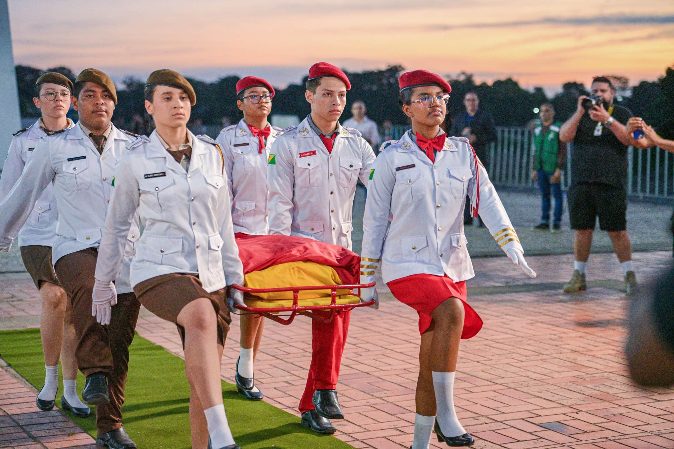 O colégio Militar Tiradentes marcou presença na solenidade. Foto: cedida.