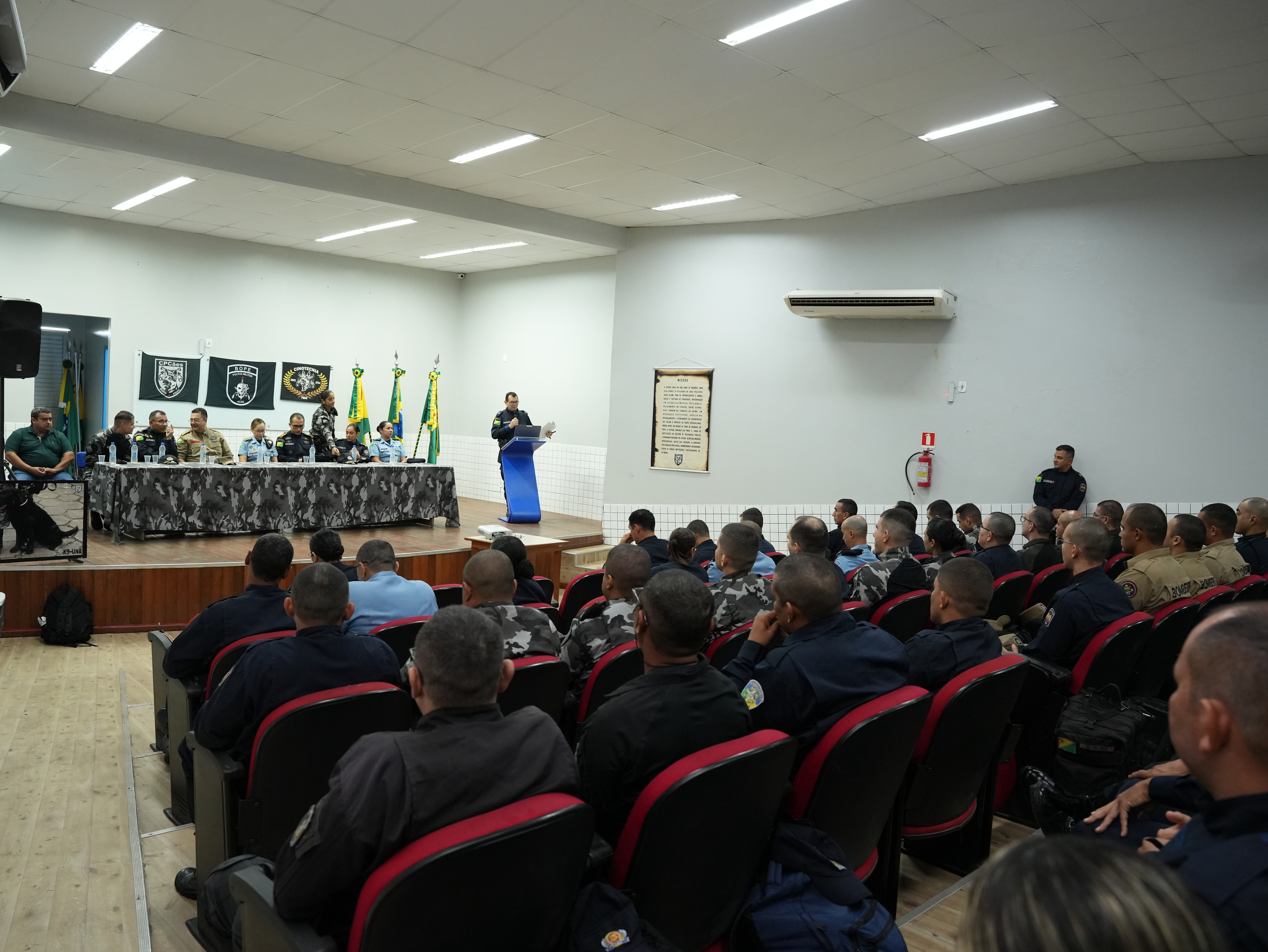 Alunos do estágio de cinotecnia. Foto: Júnior Barros/PMAC.