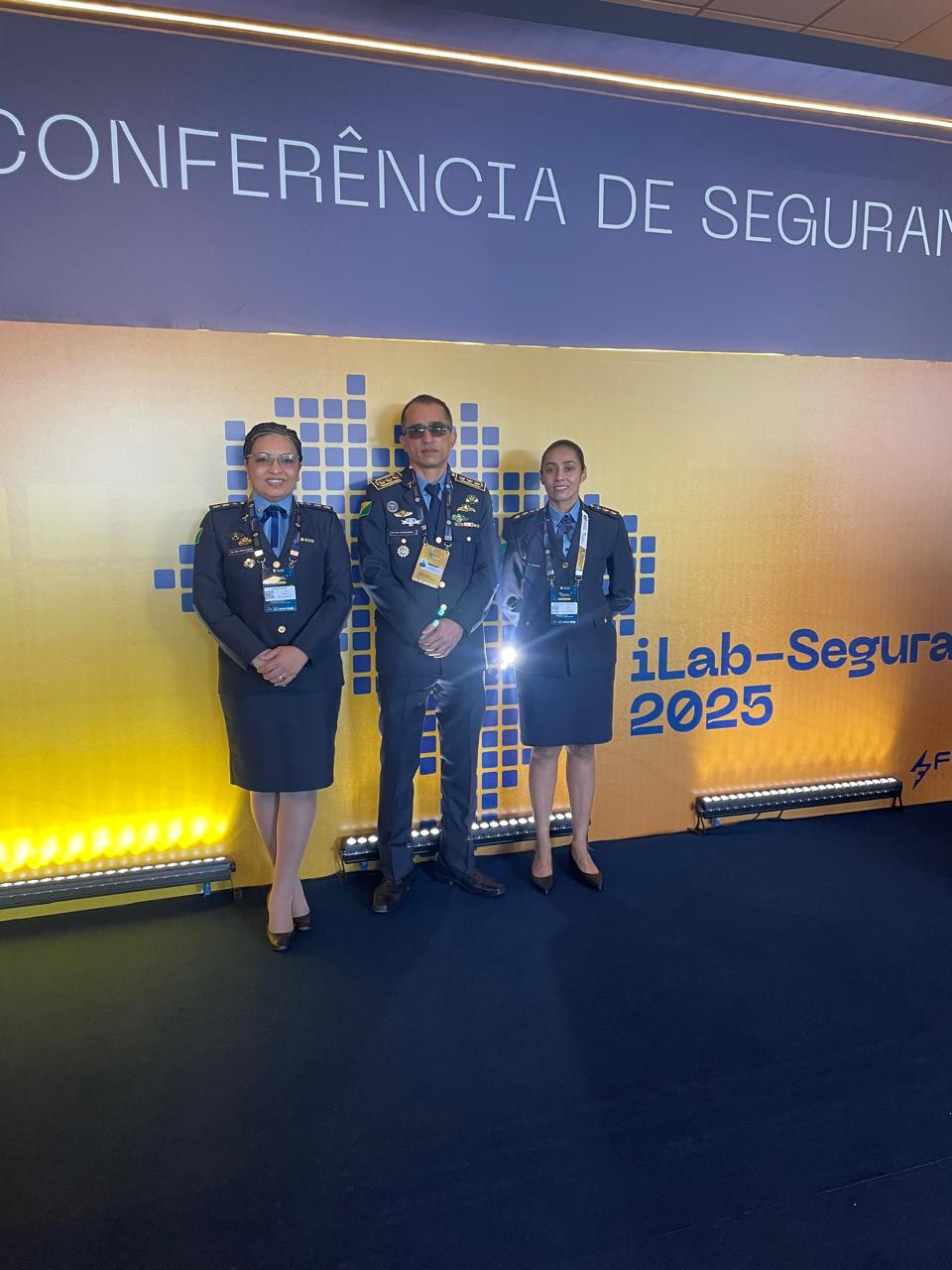 Militares da PMAC marcam presença na ! Conferência de Segurança Pública. Foto; cedida.