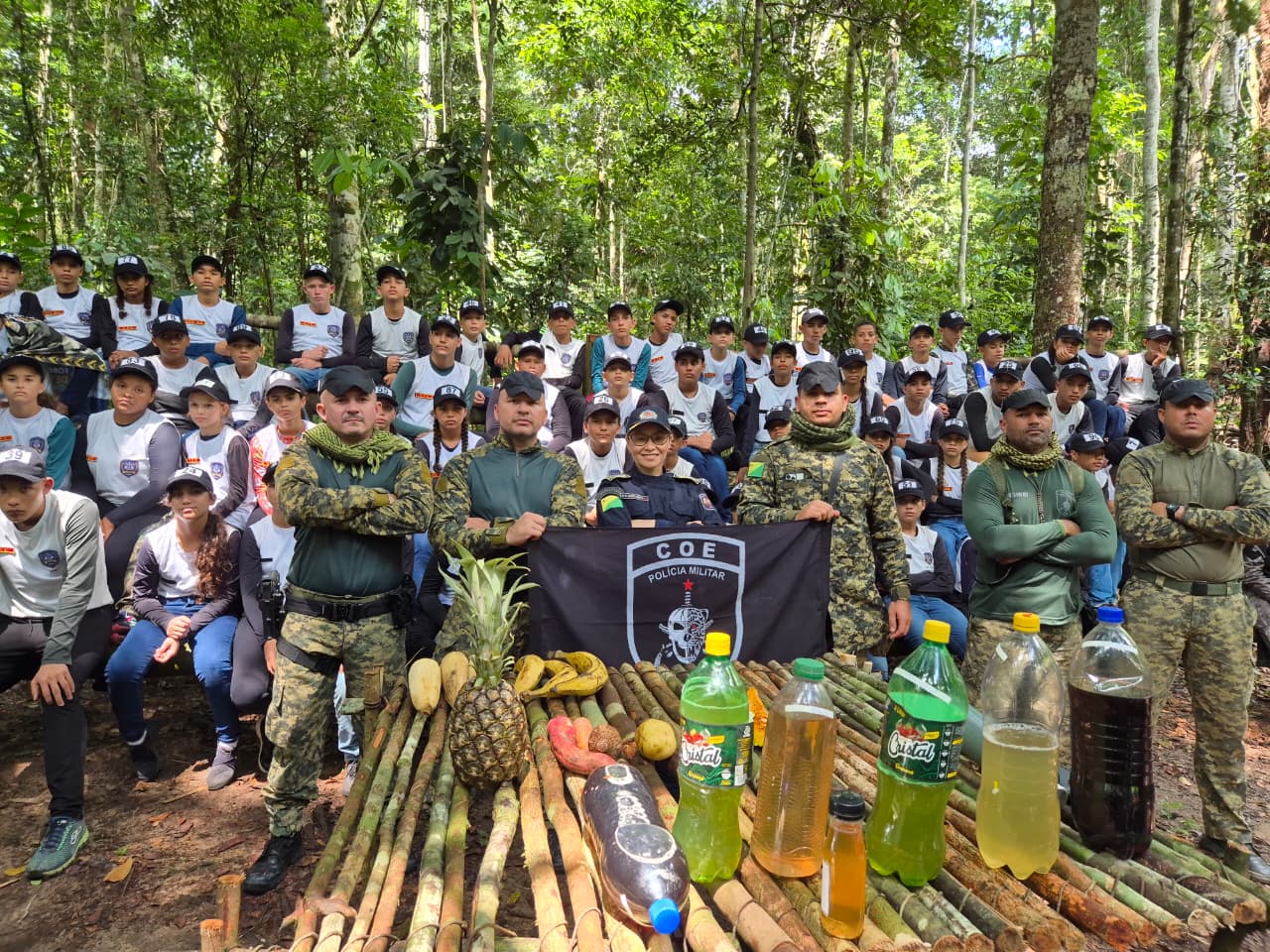 Instrução sobre alimentos fornecidos pela floresta. Foto: cedida.