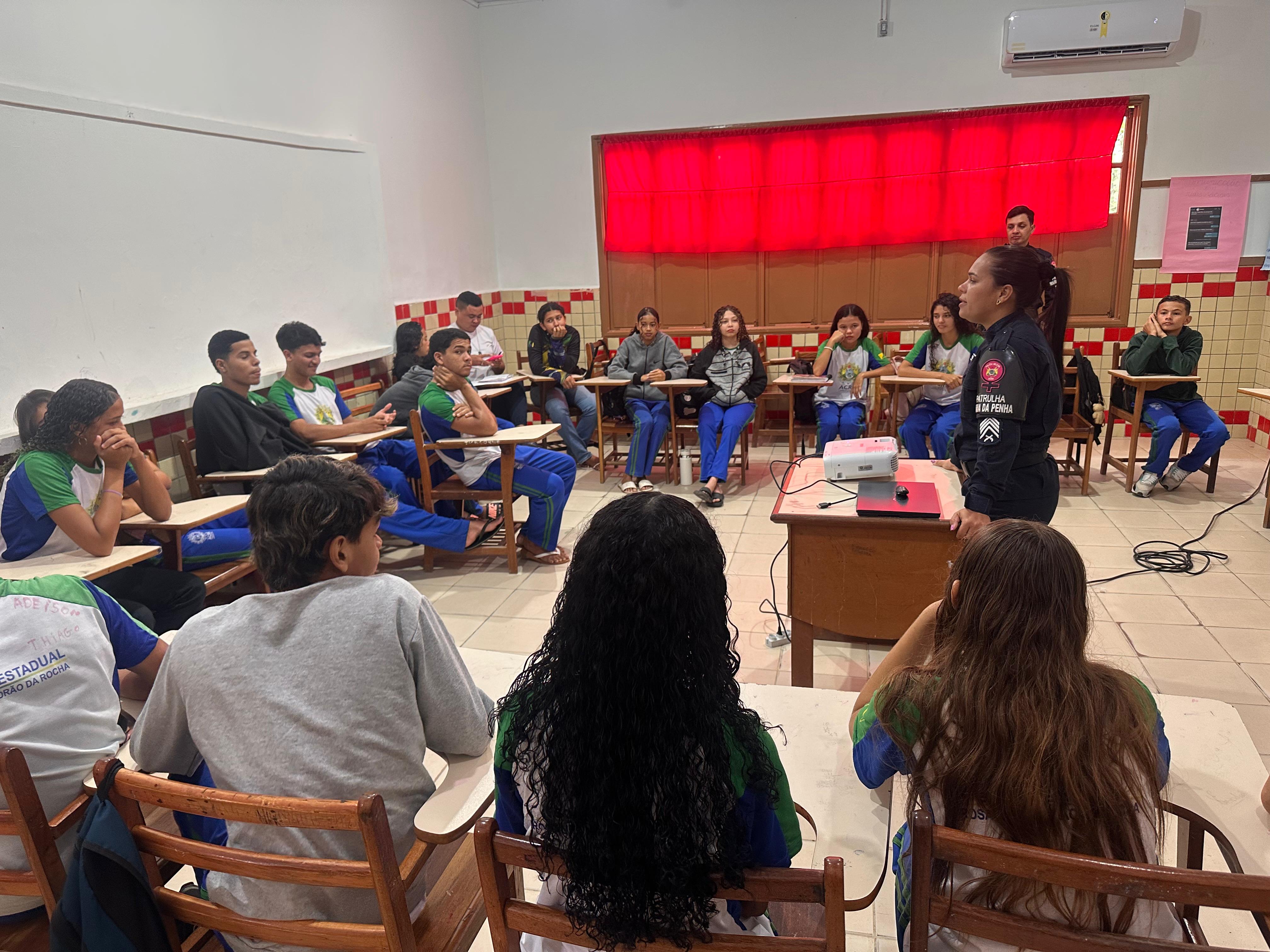 Palestra realizada na escola de 15 de junho. Foto: cedida.